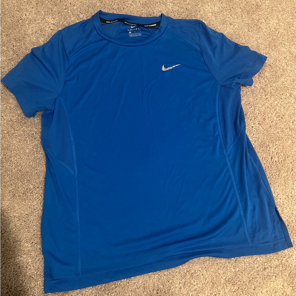Women’s Nike Dri Fit short sleeve tee